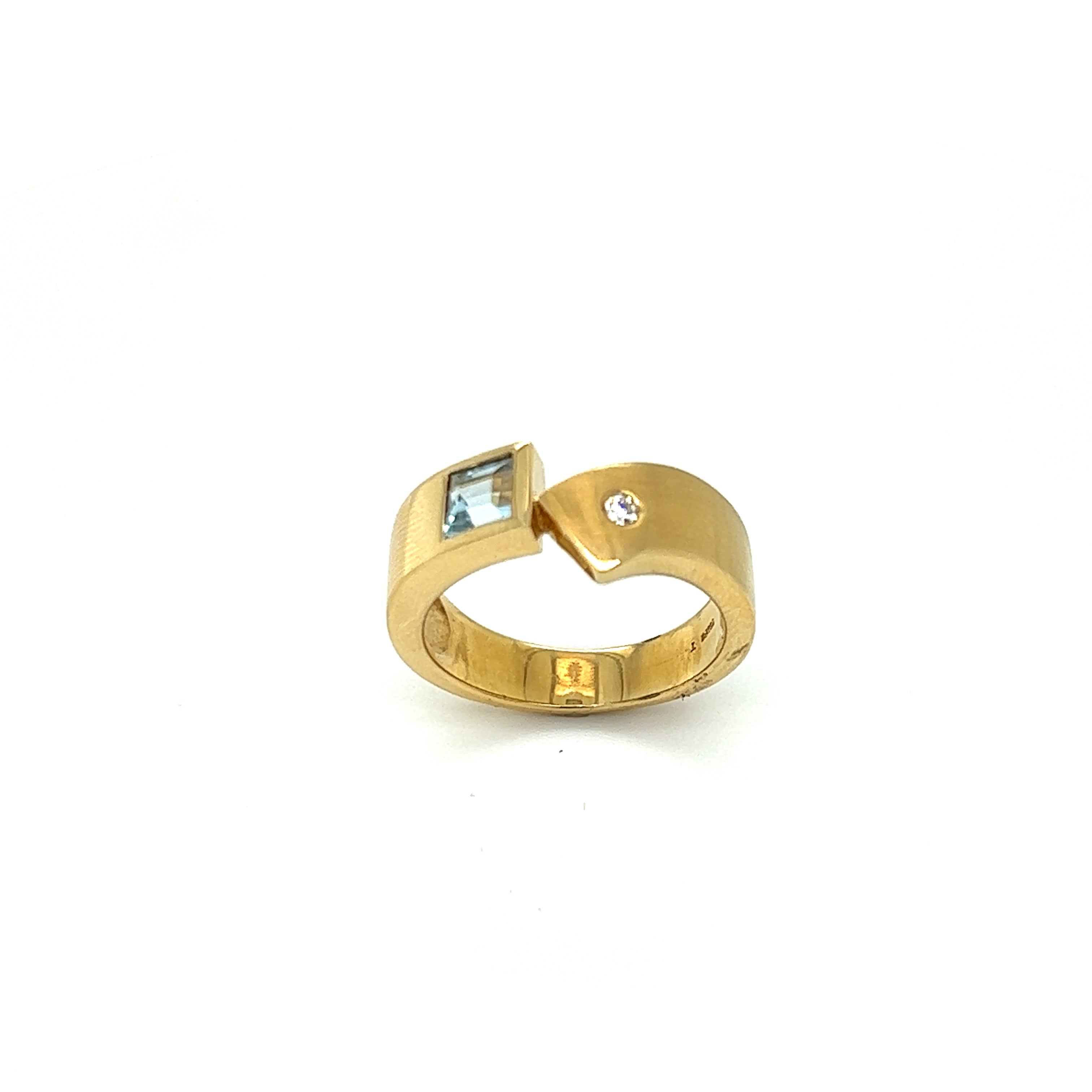 Lady's 18KT Yellow Gold Aquamarine and Diamond Ring